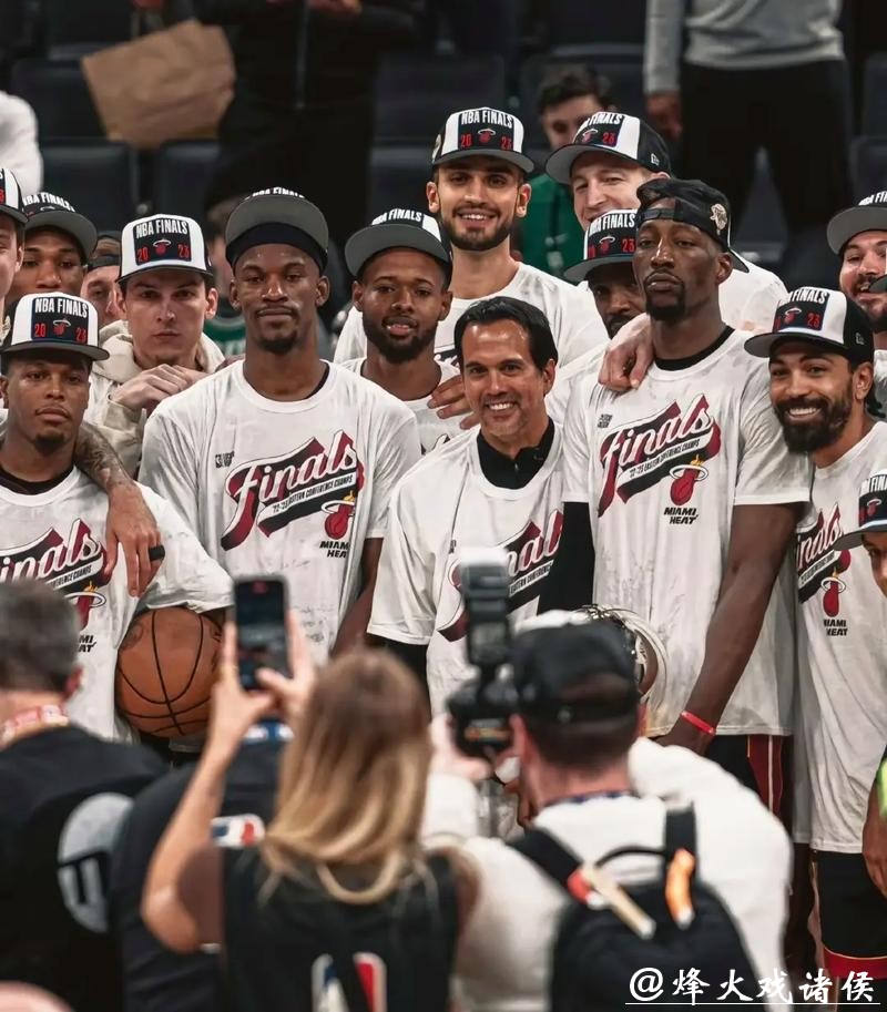 巴特勒8中1热火负魔术 恩乔缺阵雄鹿大胜76人