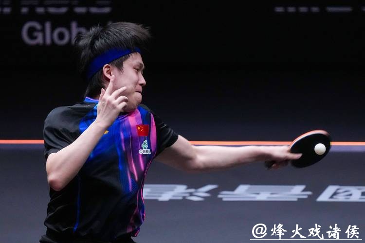 王楚钦半小时速胜 晋级WTT总决赛男单4强
